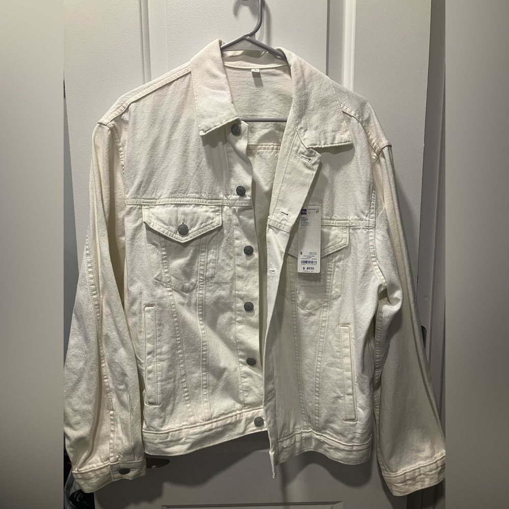 GU Men’s Oversized White Denim Jacket size S - Never Worn with Tags!